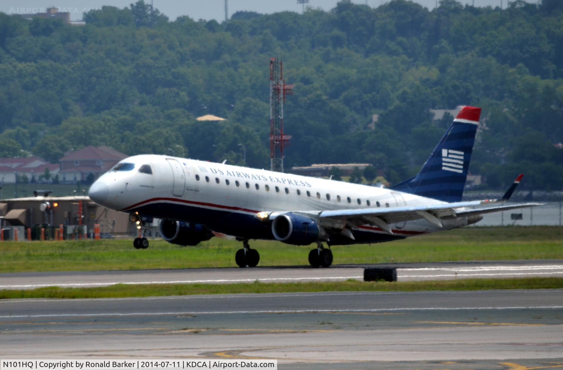 N101HQ, 2007 Embraer 175LR (ERJ-170-200LR) C/N 17000156, Landing DCA
