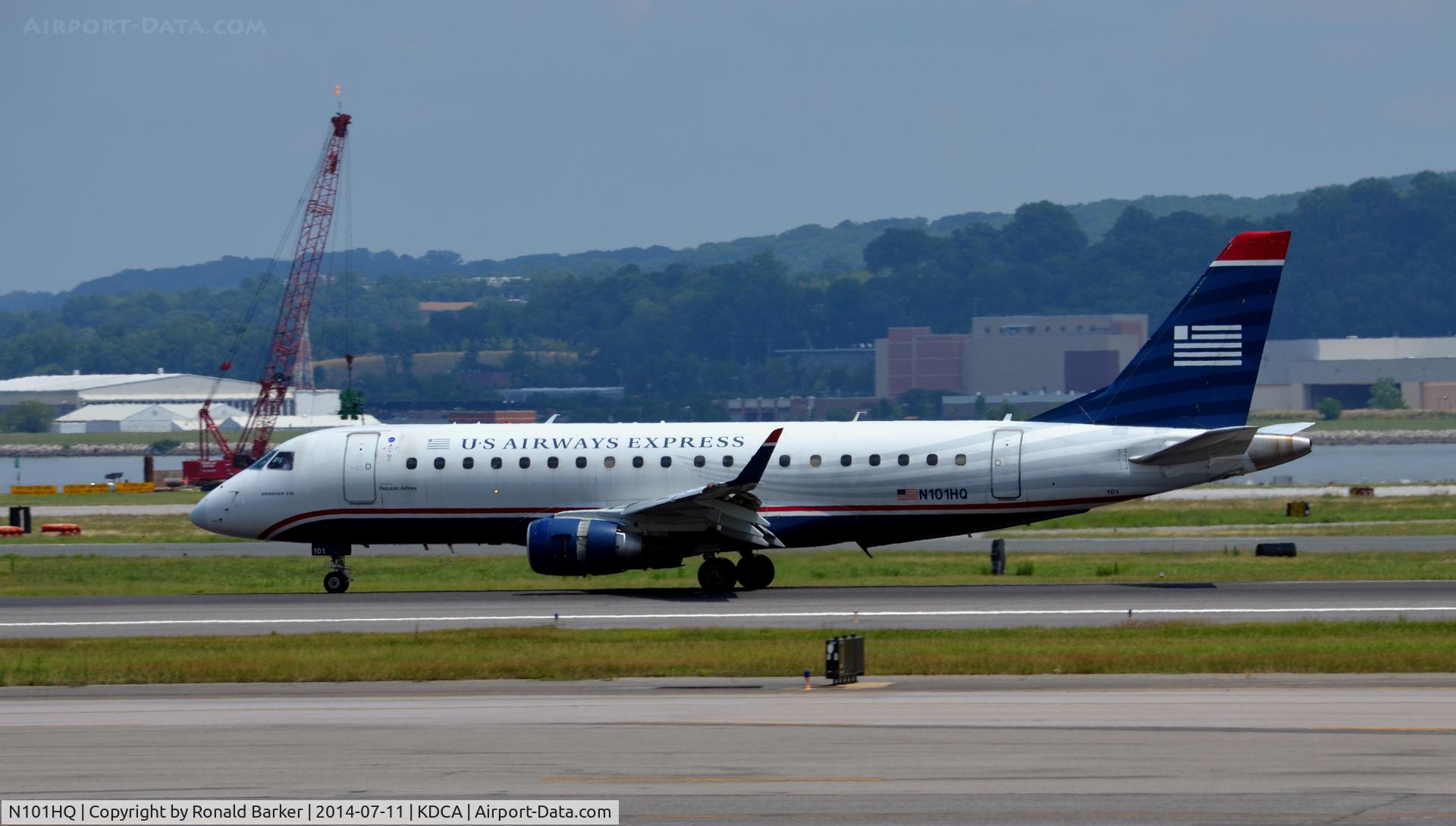 N101HQ, 2007 Embraer 175LR (ERJ-170-200LR) C/N 17000156, Landing roll DCA