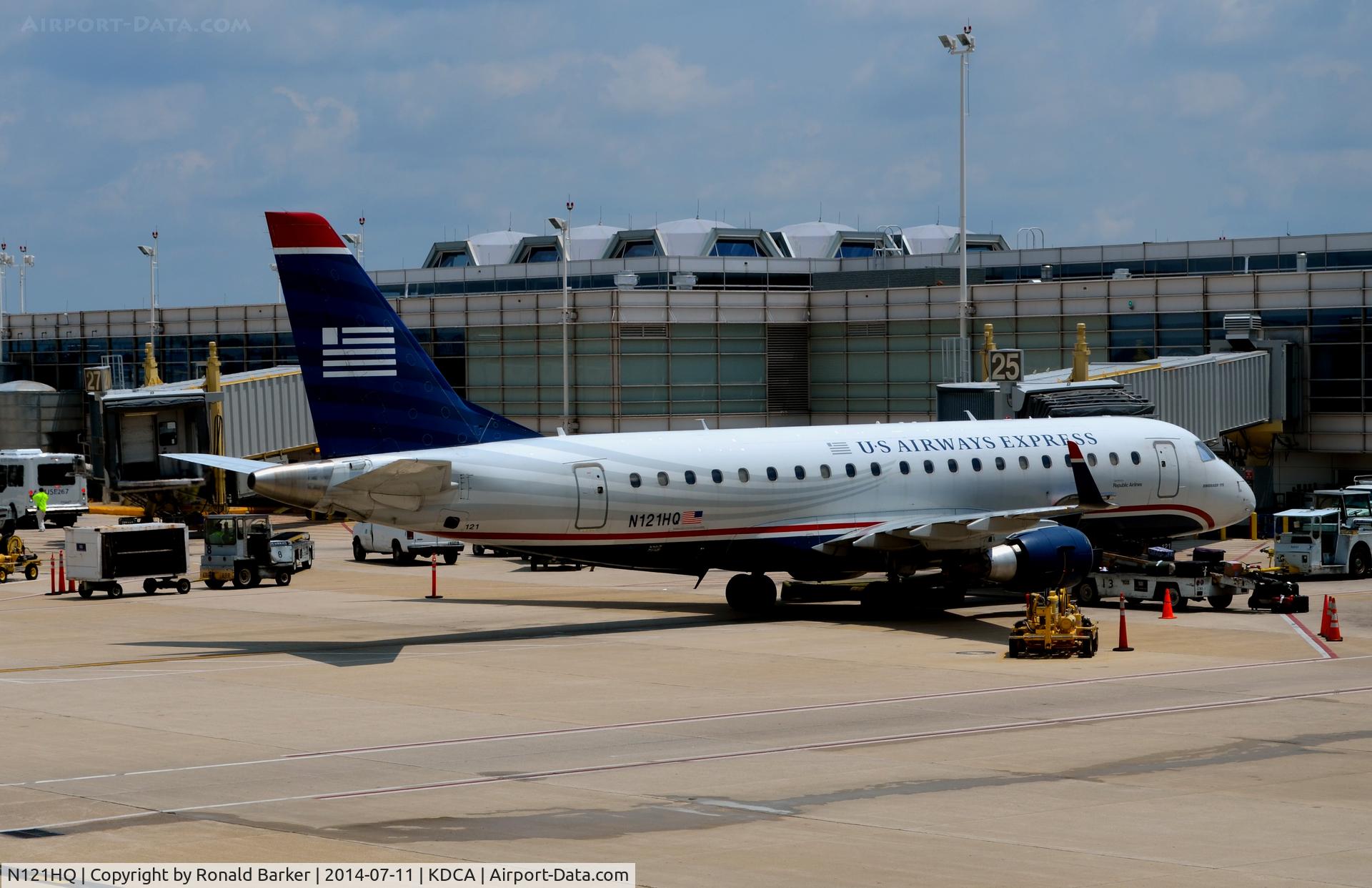 N121HQ, 2007 Embraer 175LR (ERJ-170-200LR) C/N 17000194, Gate 25  DCA