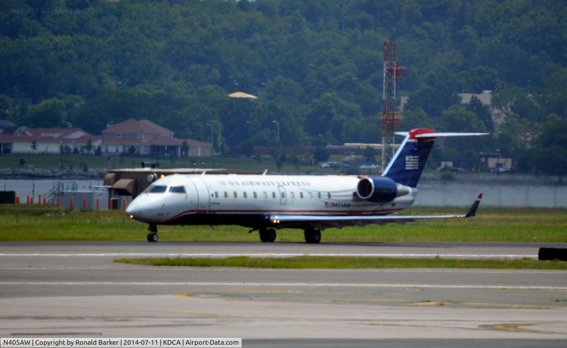 N405AW, 1999 Bombardier CRJ-200LR (CL-600-2B19) C/N 7362, Takeoff DCA