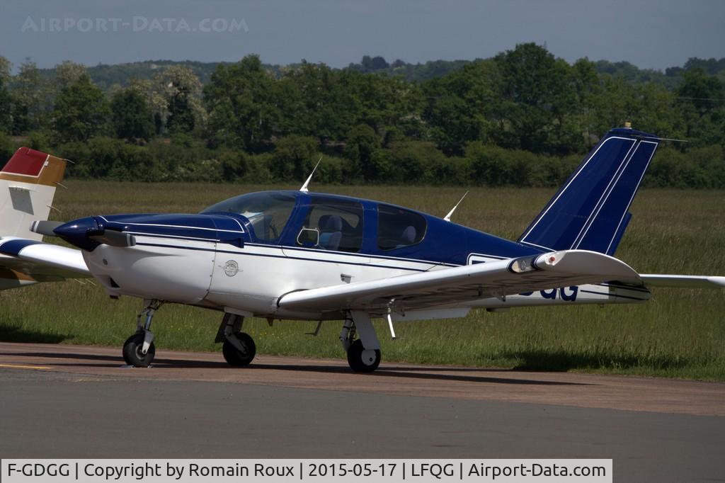 F-GDGG, 1984 Socata TB-20 Trinidad C/N 422, Parked