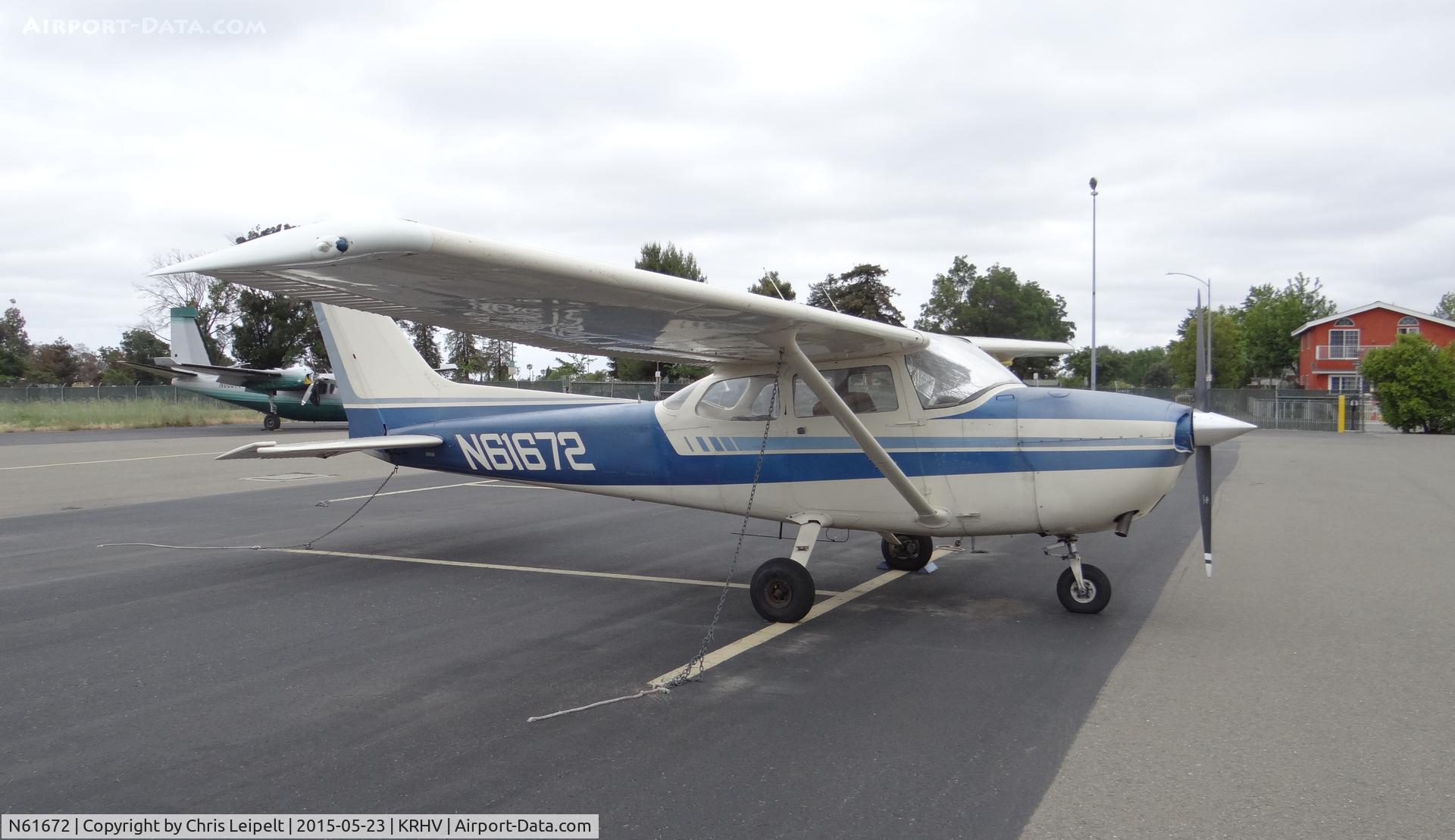 N61672, 1975 Cessna 172M C/N 17264719, A local 1975 Cessna 172M getting some maintenance done at Victory Aero at Reid Hillview Airport, CA.