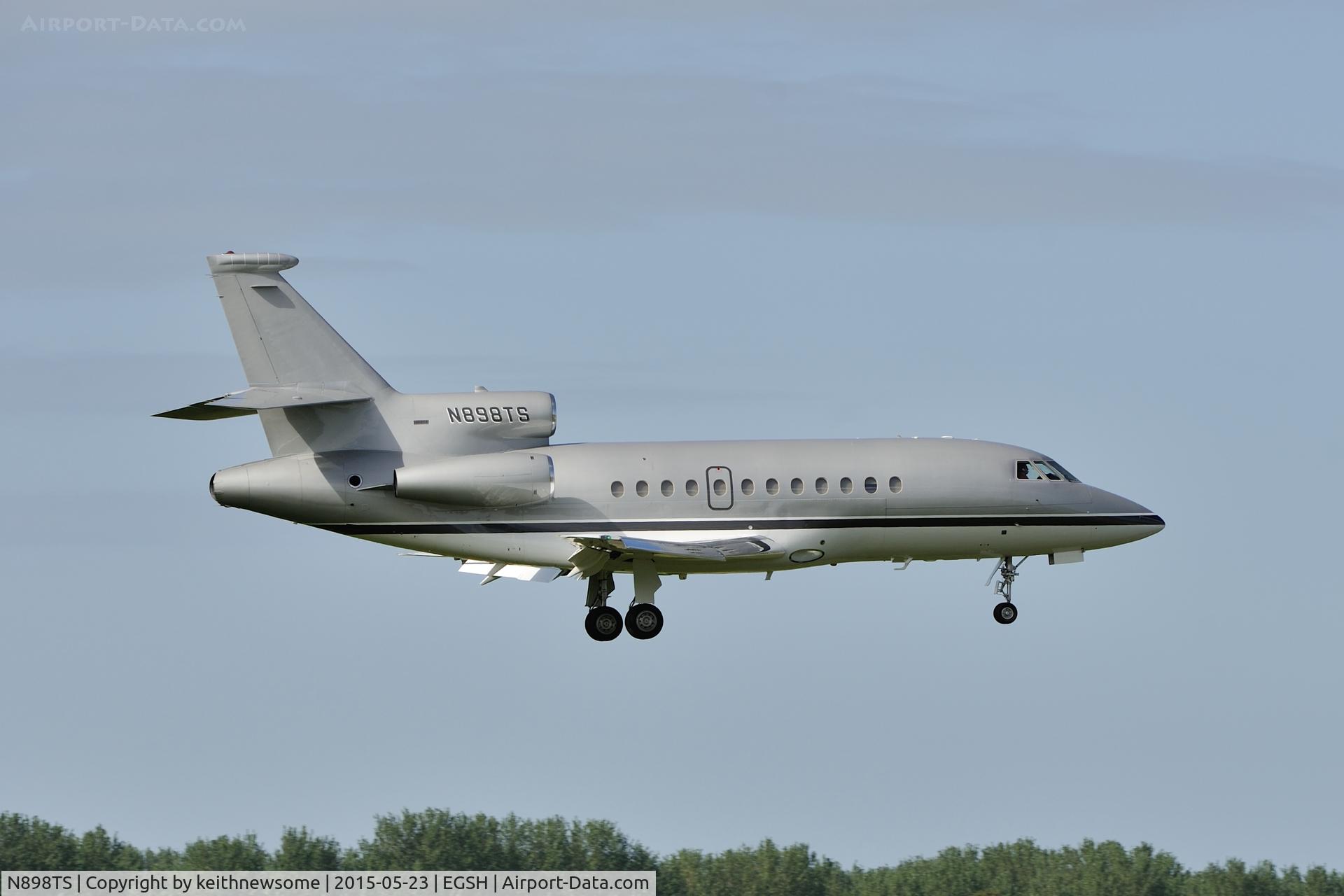 N898TS, 1994 Dassault Falcon 900B C/N 95, Taylor Swift arriving at Norwich for 'BBC Radio 1 Big Weekend'