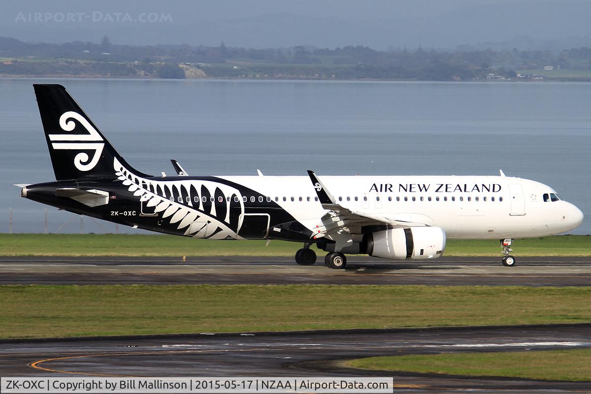 ZK-OXC, 2013 Airbus A320-232 C/N 5847, rolling on 23