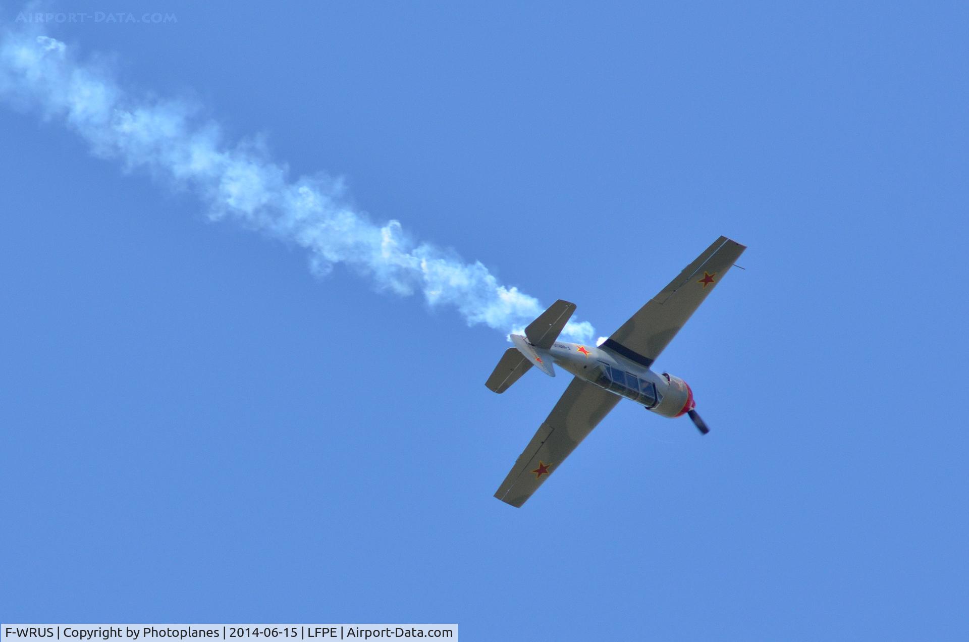 F-WRUS, 1989 Yakovlev Yak-52 C/N 889009, French Meeting Meaux Esbly