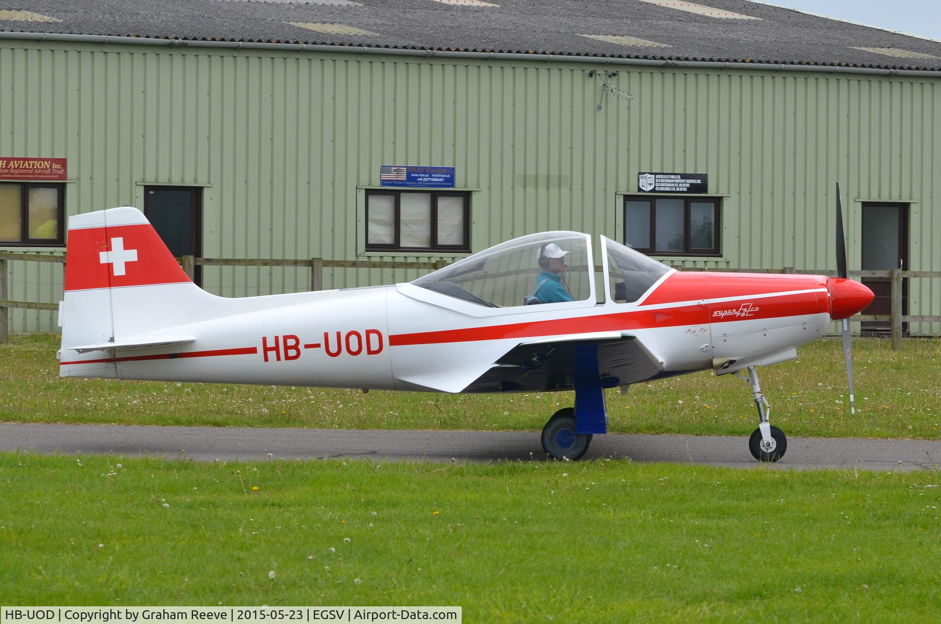 HB-UOD, 1964 Laverda F-8L Falco 4 C/N 402, Just landed at Old Buckenham.