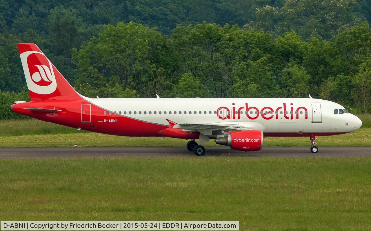 D-ABNI, 2002 Airbus A320-214 C/N 1717, taxying to the gate