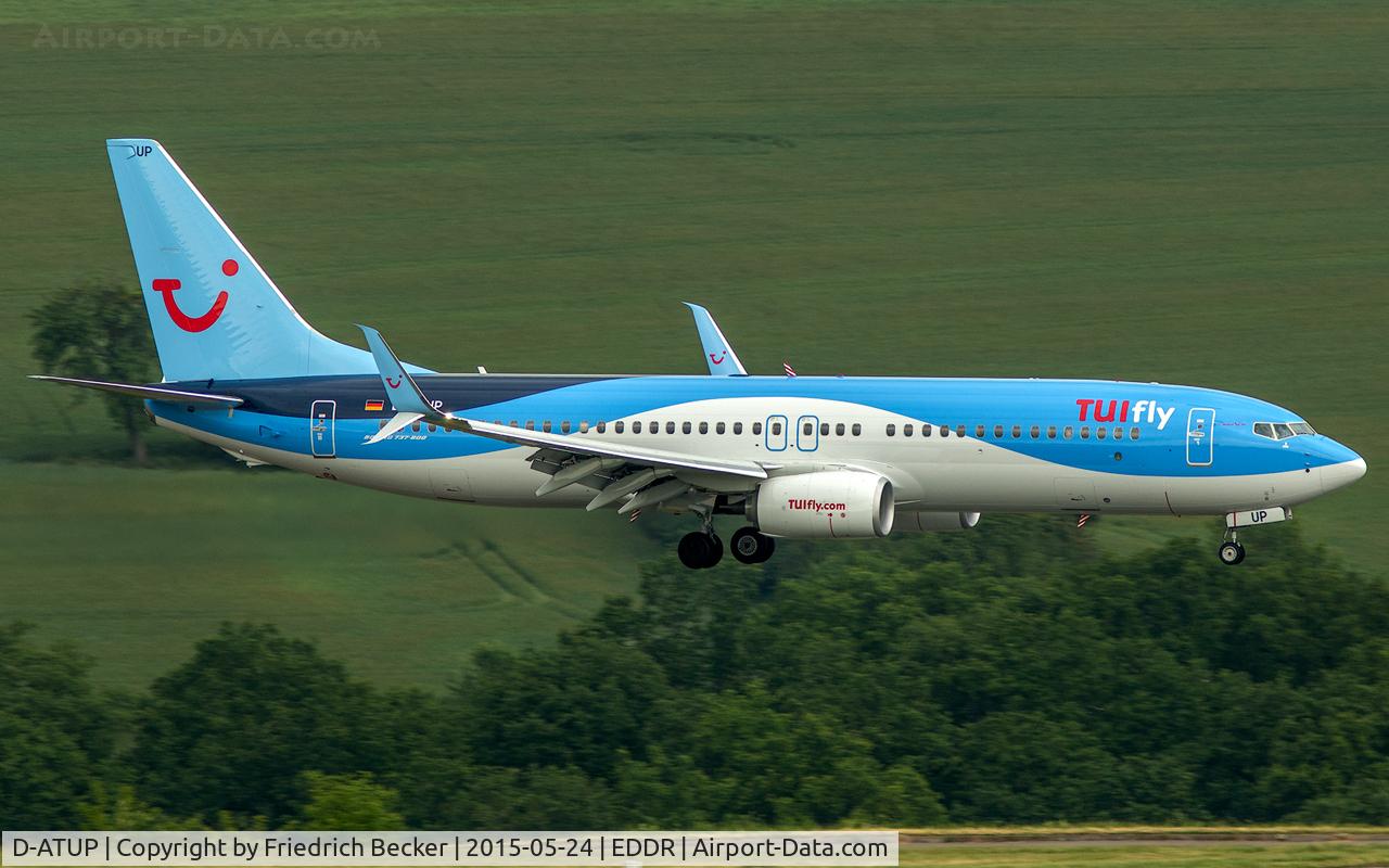 D-ATUP, 2015 Boeing 737-8K5 C/N 41662, on chort final RW09 inbound from Las Palmas