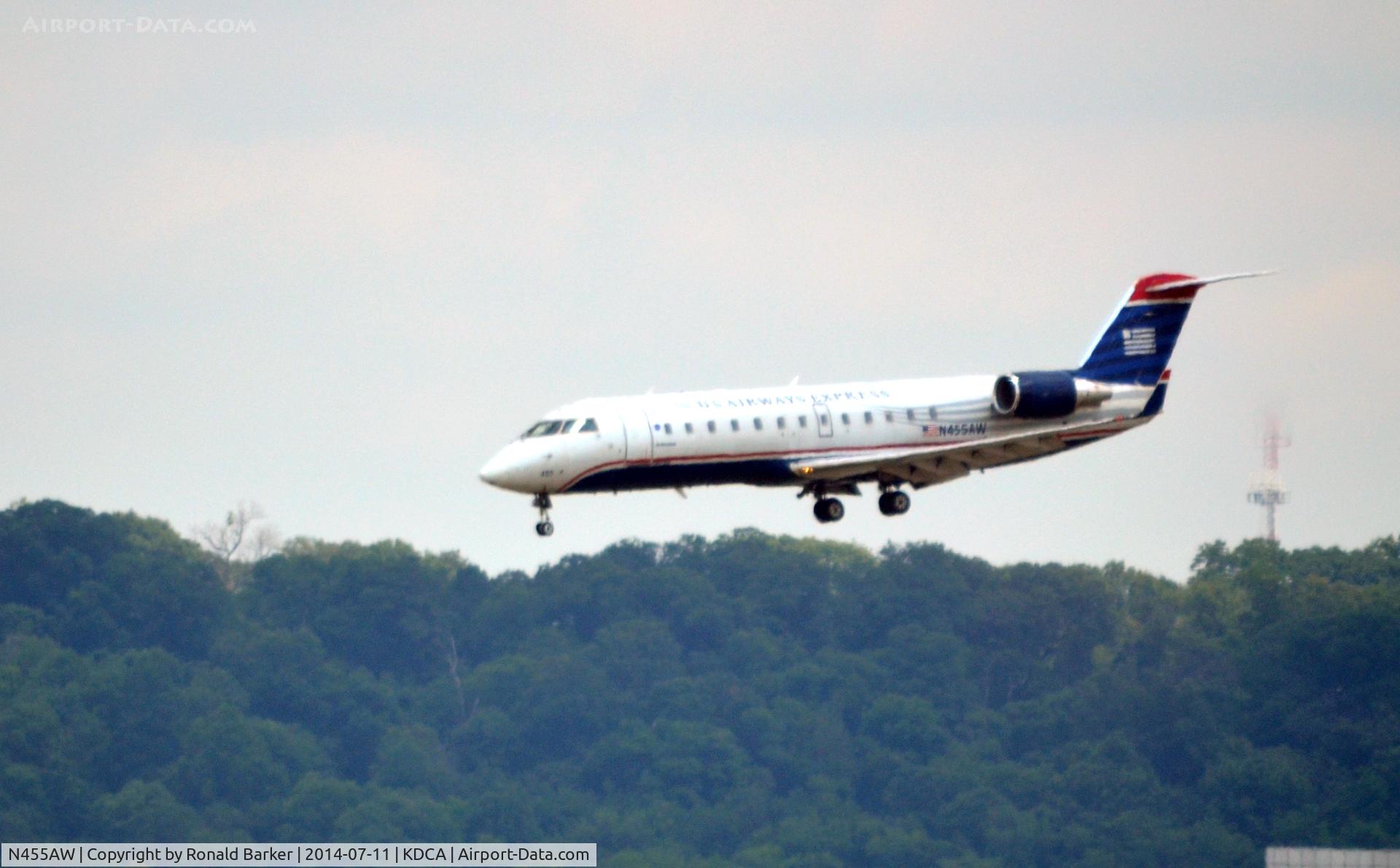 N455AW, 2003 Bombardier CRJ-200LR (CL-600-2B19) C/N 7848, Approach National