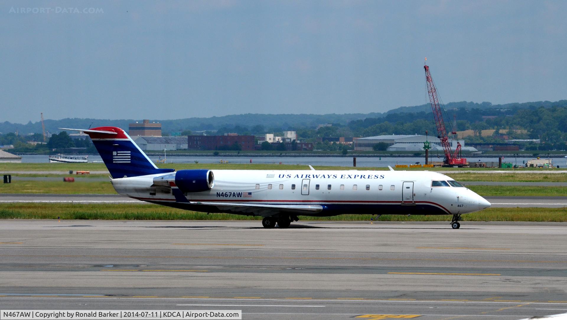 N467AW, Bombardier CRJ-200ER (CL-600-2B19) C/N 7900, Taxi National