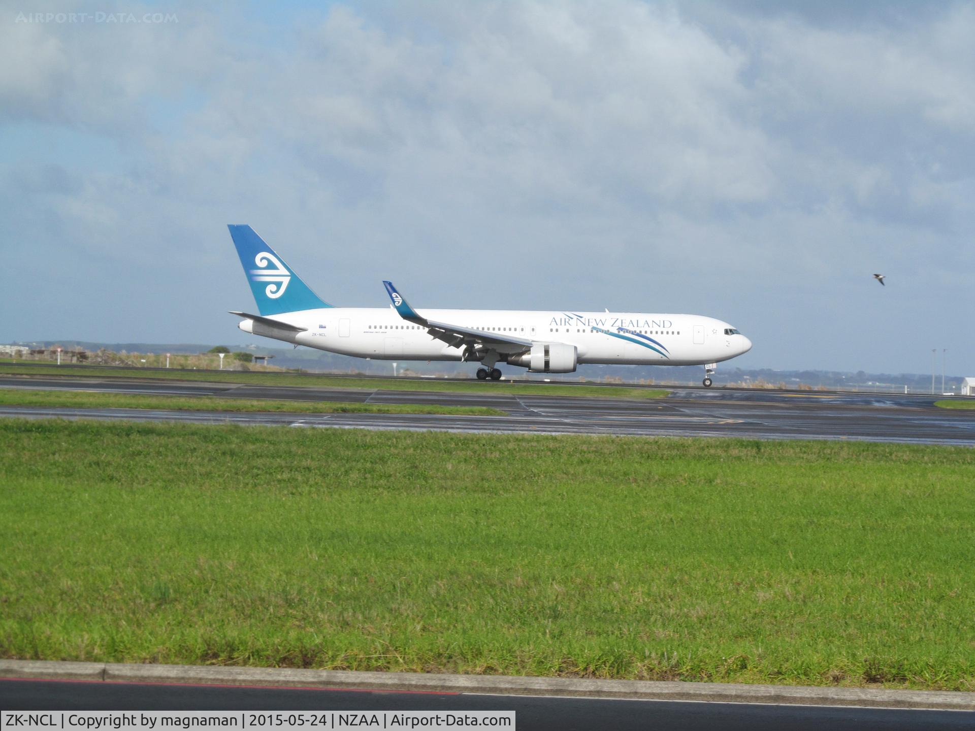 ZK-NCL, 1997 Boeing 767-319/ER C/N 28745, still in old colour scheme - not for much longer I reckon.