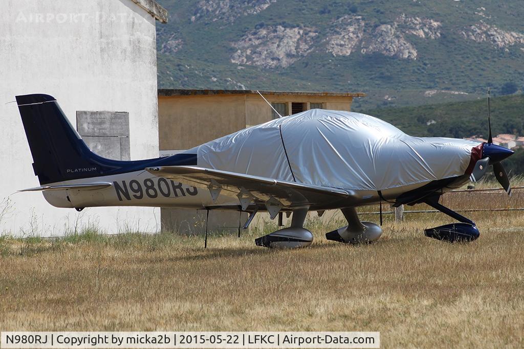 N980RJ, 2015 Cirrus SR22T C/N 980, Parked