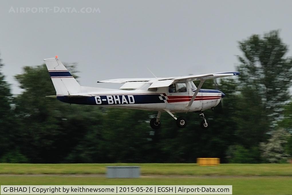 G-BHAD, 1978 Cessna A152 Aerobat C/N A152-0807, Landing onto runway 09.
