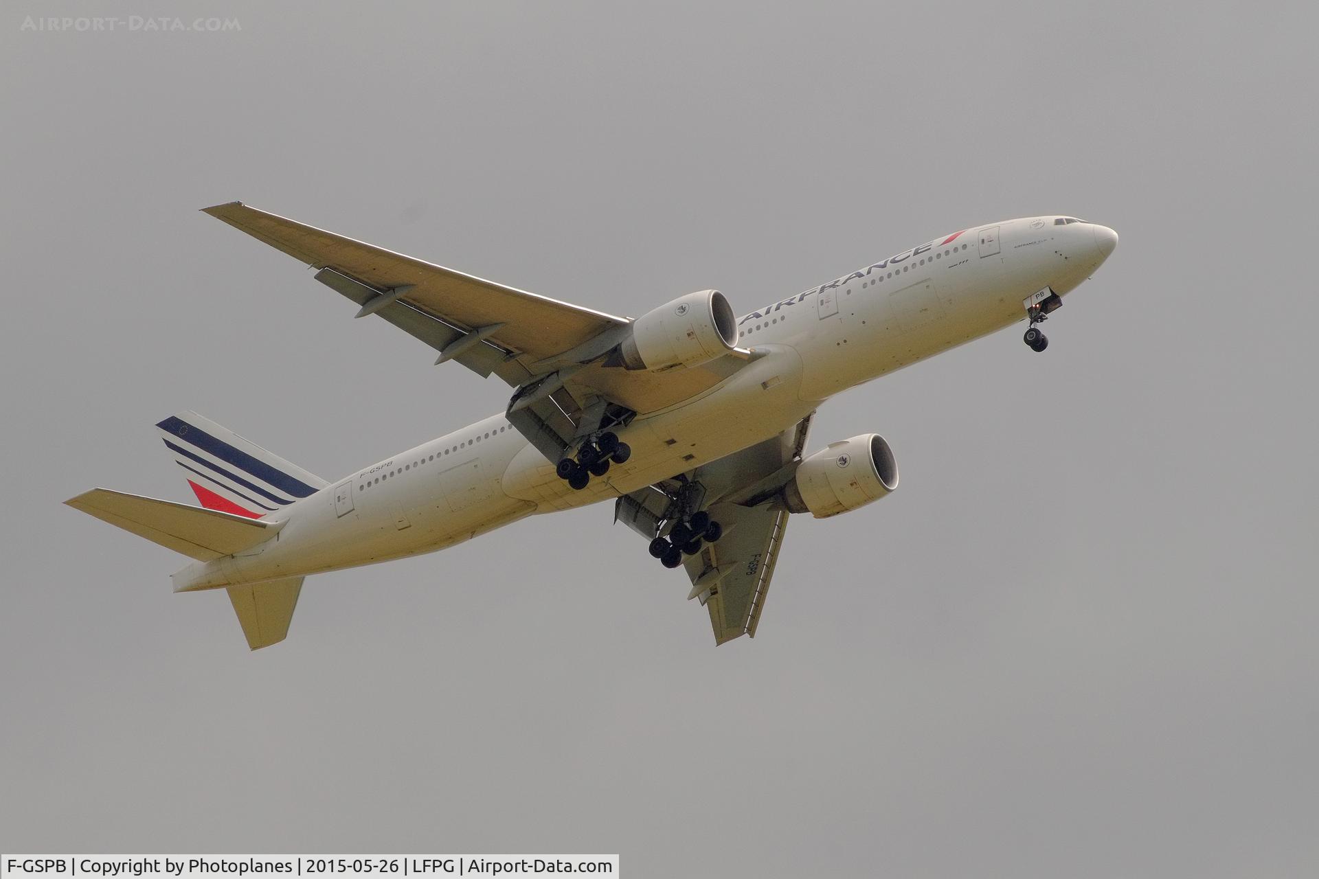 F-GSPB, 1998 Boeing 777-228/ER C/N 29003, Roissy approach