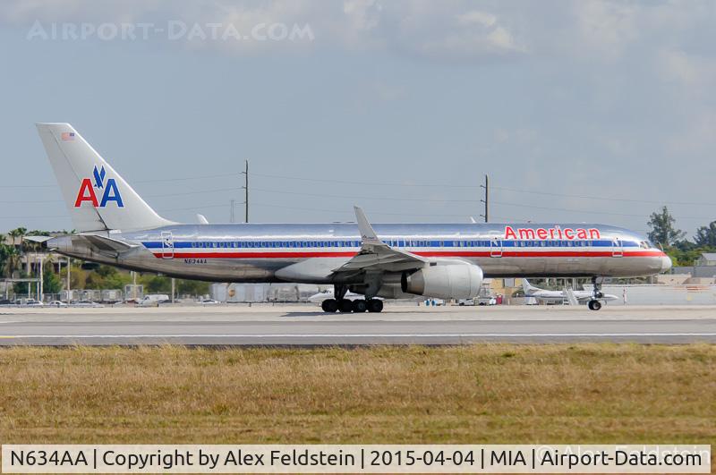 N634AA, 1990 Boeing 757-223 C/N 24592, Miami International