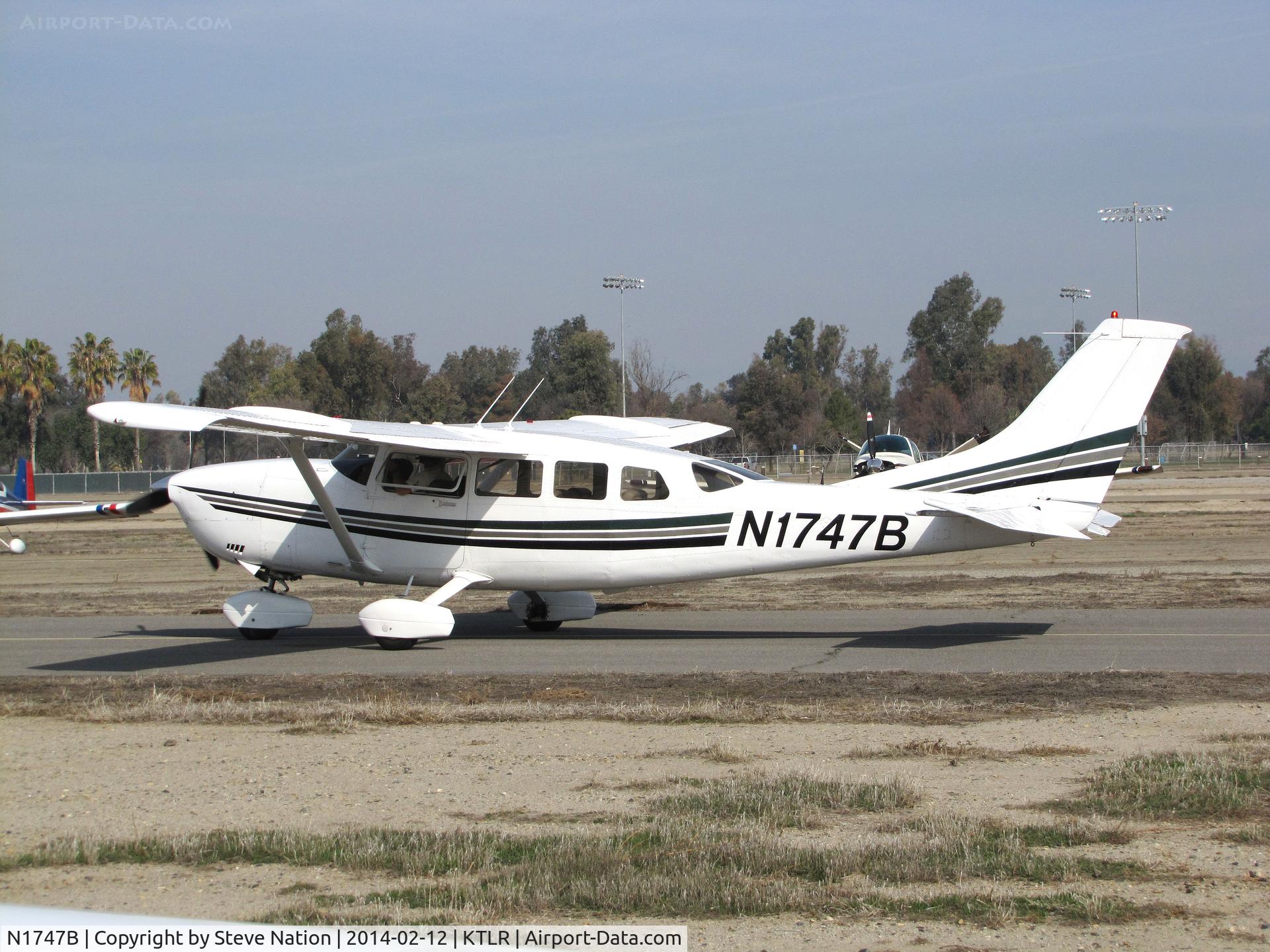 N1747B, 1980 Cessna T207A C/N 20700666, Tuolumne Ridge LLC (Modesto, CA) Cessna 207A @ Mefford Field (Tulare, CA) for 2014 International Ag Expo