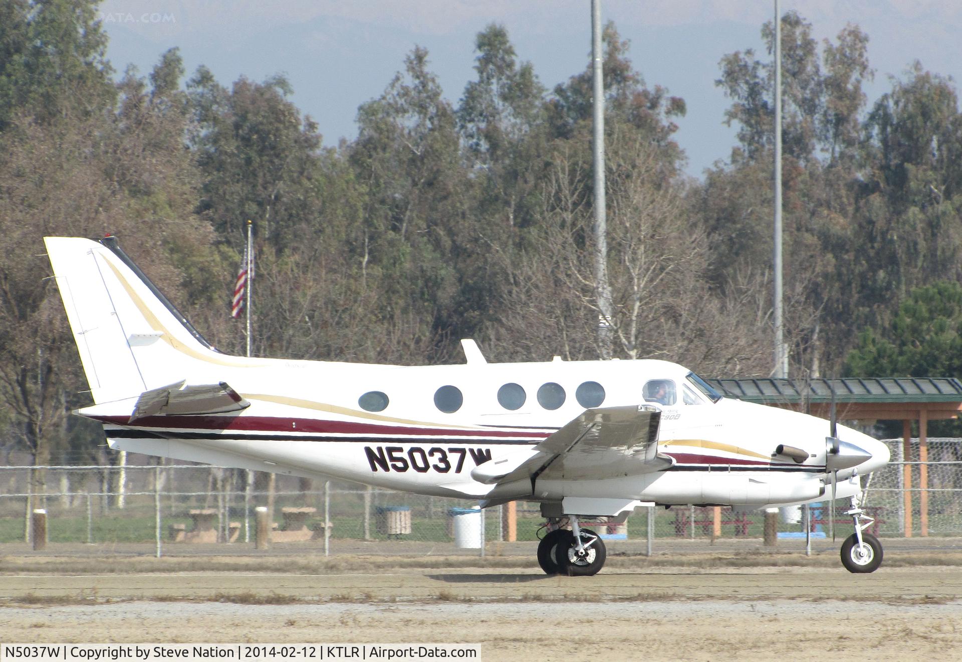 N5037W, 2001 Raytheon Aircraft Company C90A C/N LJ-1630, Southland Sod Farm (Somis, CA) Raytheon C90A King Air @ Mefford Field (Tulare, CA) for 2014 International Ag Expo