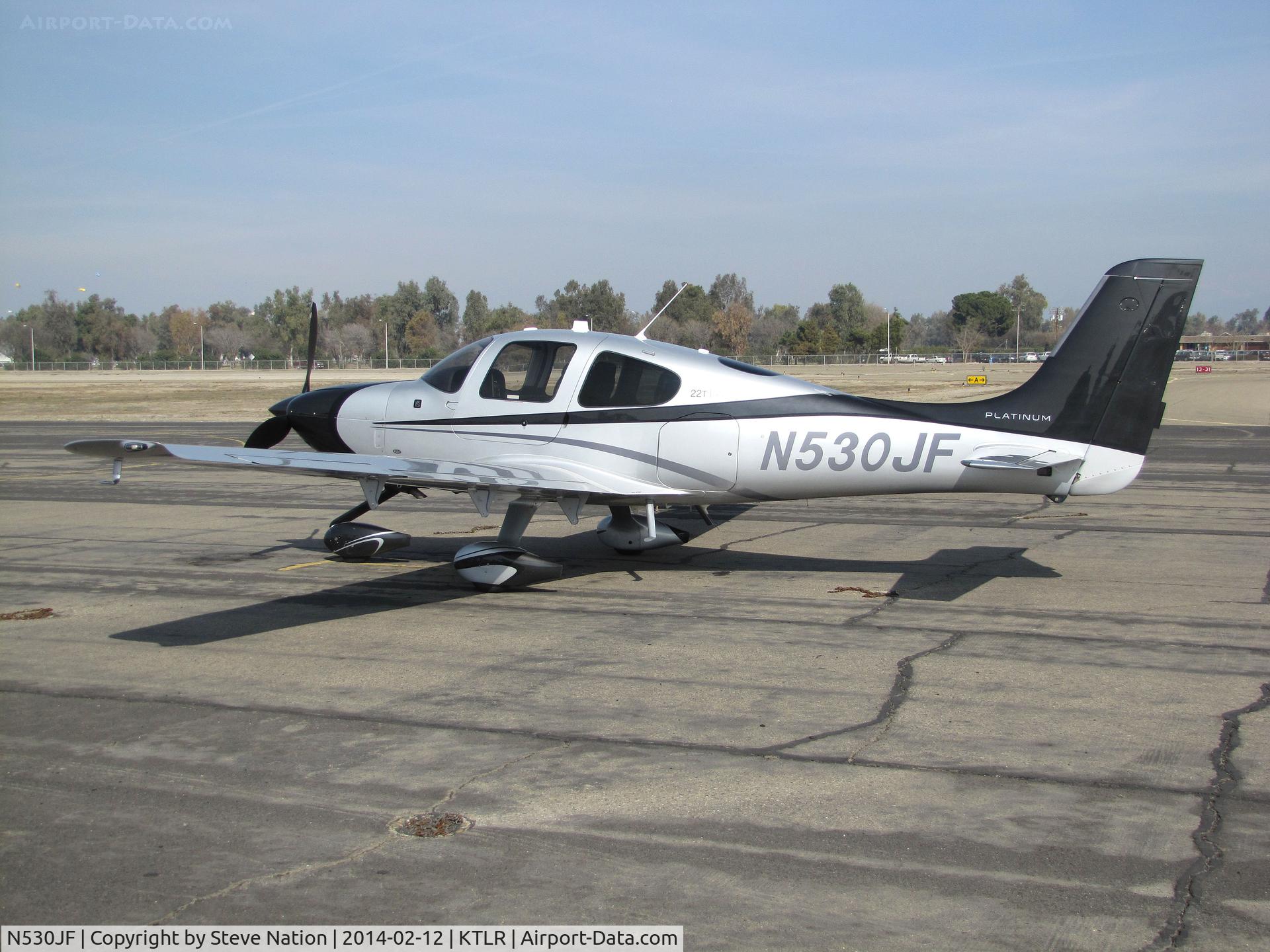 N530JF, 2014 Cirrus SR22T C/N 0690, Flying Hi LLC Cirrus Design SR22T @ Mefford Field (Tulare, CA) for the 2014 International Ag Expo