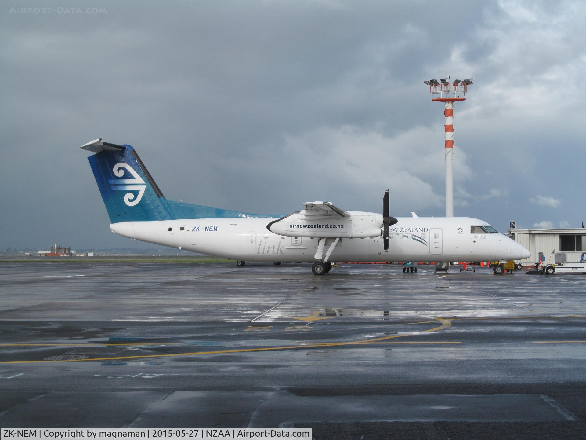 ZK-NEM, 2006 De Havilland Canada DHC-8-311 Dash 8 C/N 630, on domestic apron - still old c/s