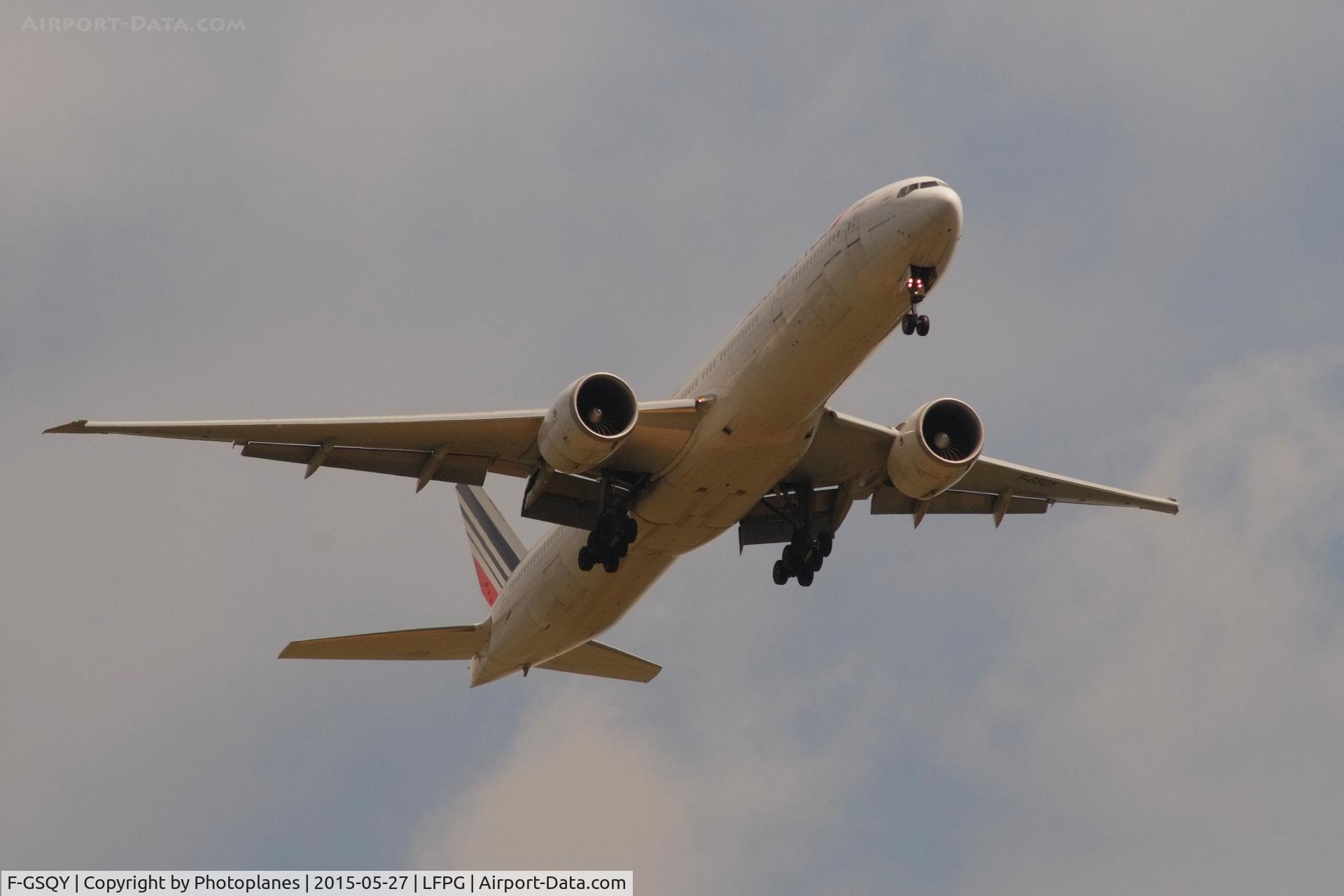F-GSQY, 2007 Boeing 777-328/ER C/N 35678, CDG approach