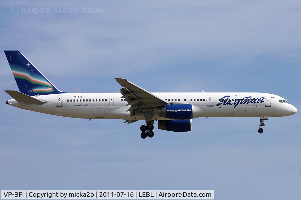 VP-BFI, 1990 Boeing 757-27B/ER C/N 24838, Landing