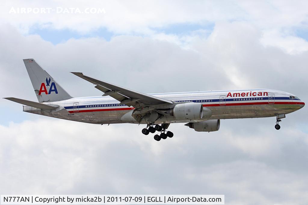 N777AN, 1999 Boeing 777-223 C/N 29585, Landing