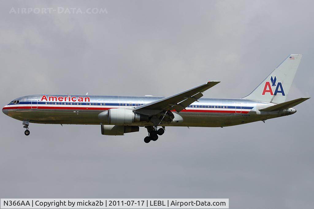N366AA, 1991 Boeing 767-323/ER C/N 25193, Landing