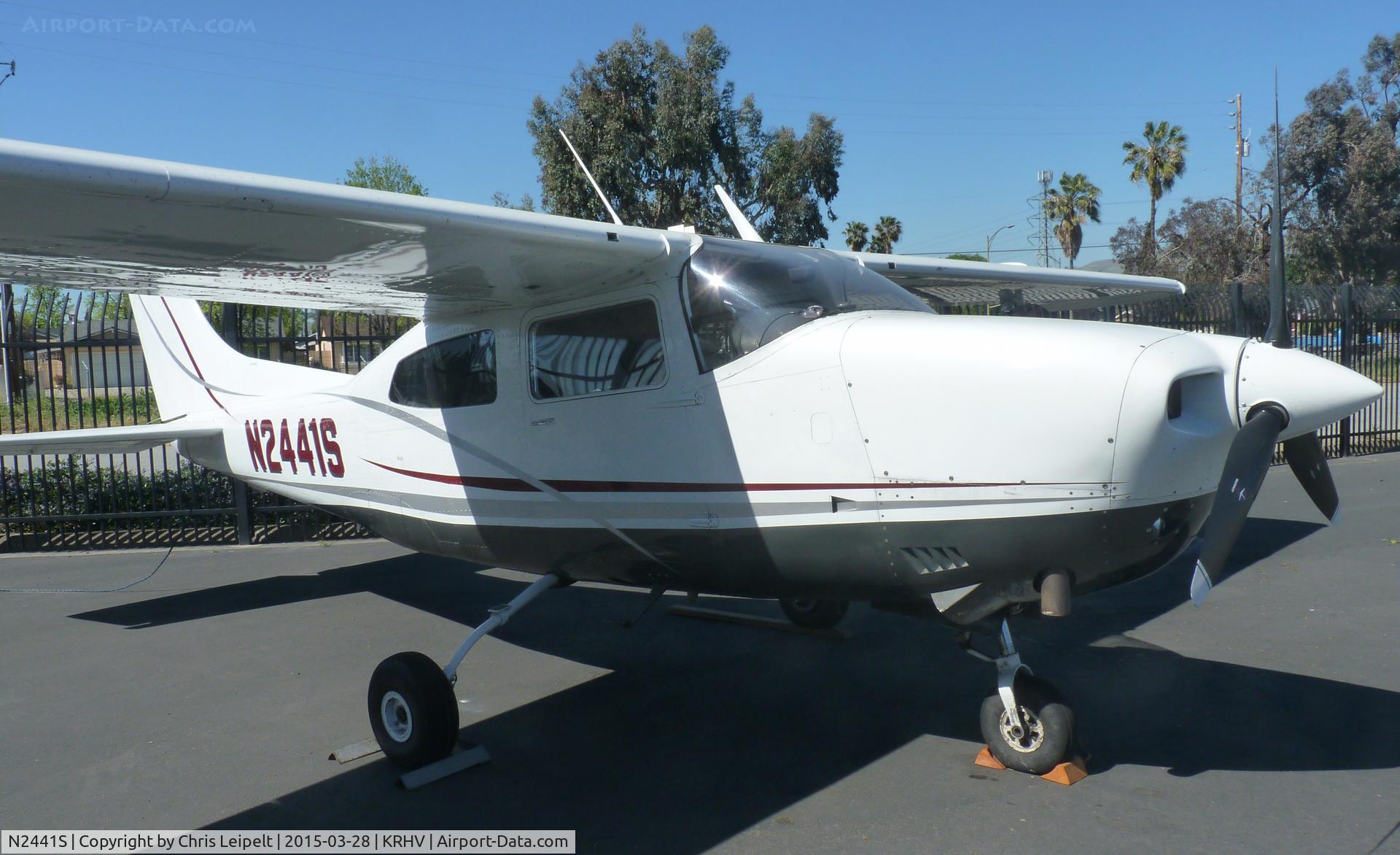 N2441S, 1976 Cessna T210L Turbo Centurion C/N 21061284, A 1976 Cessna T210L (Hollister, CA) visiting Reid Hillview Airport, CA for some maintenance at the avionics shop.