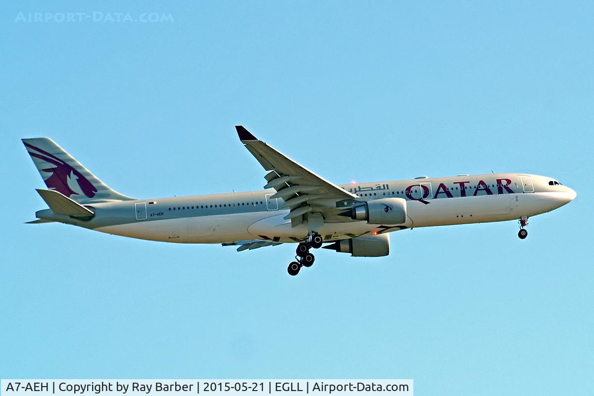 A7-AEH, 2006 Airbus A330-302 C/N 789, Airbus A330-302 [789] (Qatar Airways) Home~G21/05/2015. On approach 27L.