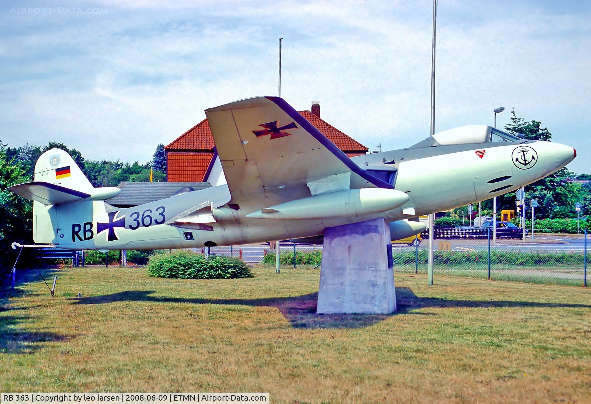 RB 363, Hawker Sea Hawk Mk.101 C/N 6707, Aeronauticum Museum Nordholz 9.6.08