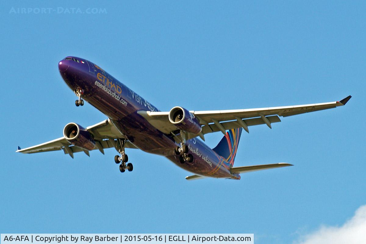 A6-AFA, 2009 Airbus A330-343X C/N 1071, Airbus A330-343X [1071] (Etihad Airways) Home~G 16/05/2015. On approach 27R.