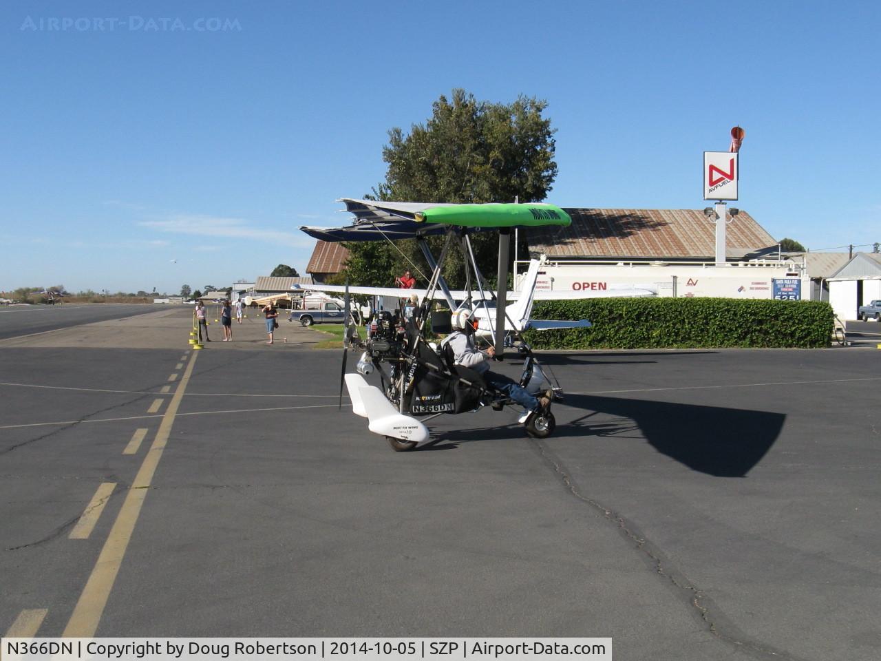 N366DN, North Wing Uum Inc SPORT X2-N C/N LS7003, 2008 North Wing UUM, Inc. SPORT X2, weight-shift control ultralight, Rotax 582, taxi
