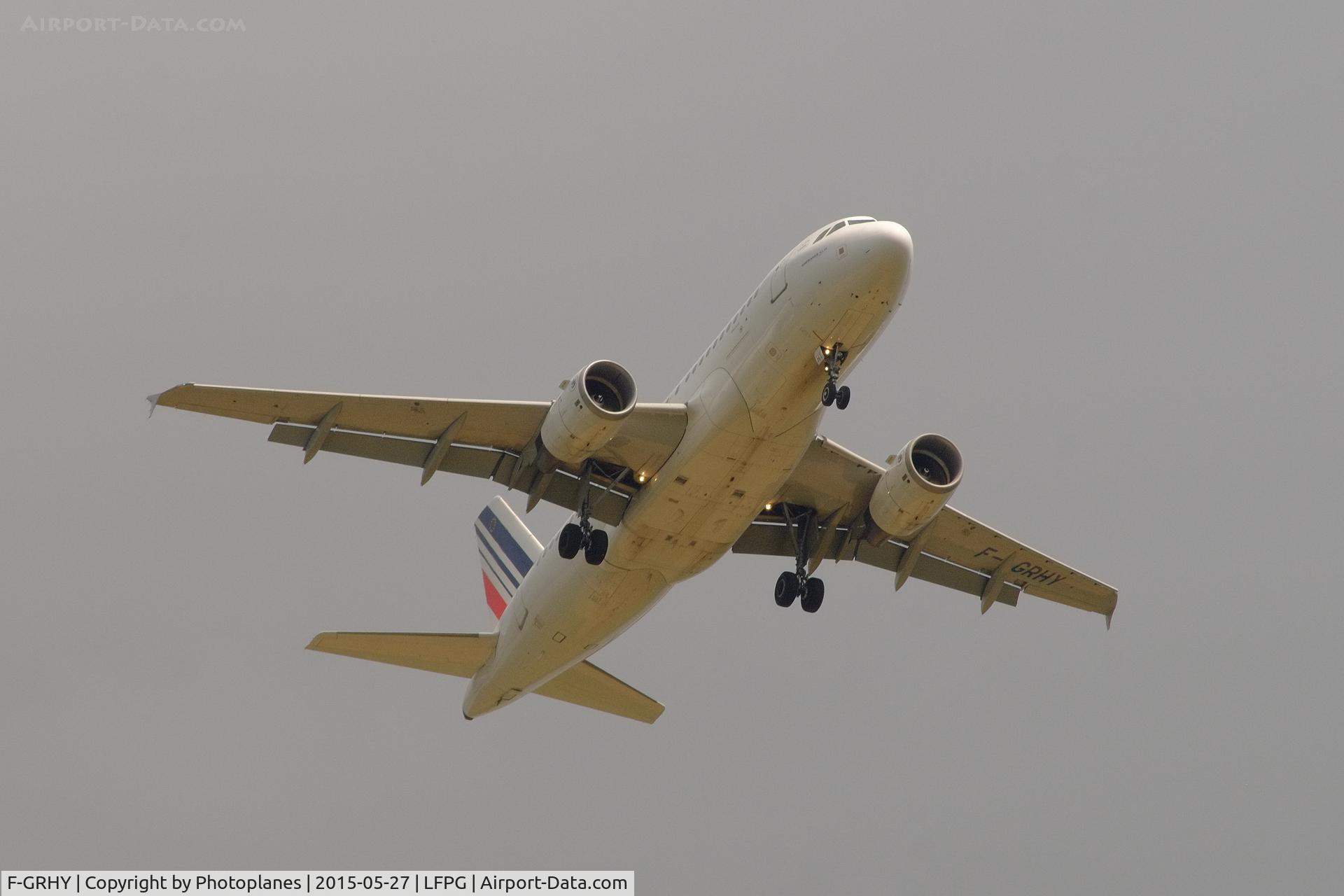 F-GRHY, 2001 Airbus A319-111 C/N 1616, CDG approach