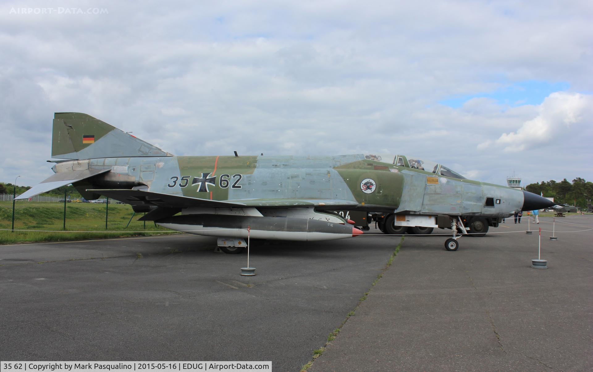 35 62, 1969 McDonnell Douglas RF-4E Phantom II C/N 4144, McDonnell Douglas RF-4E