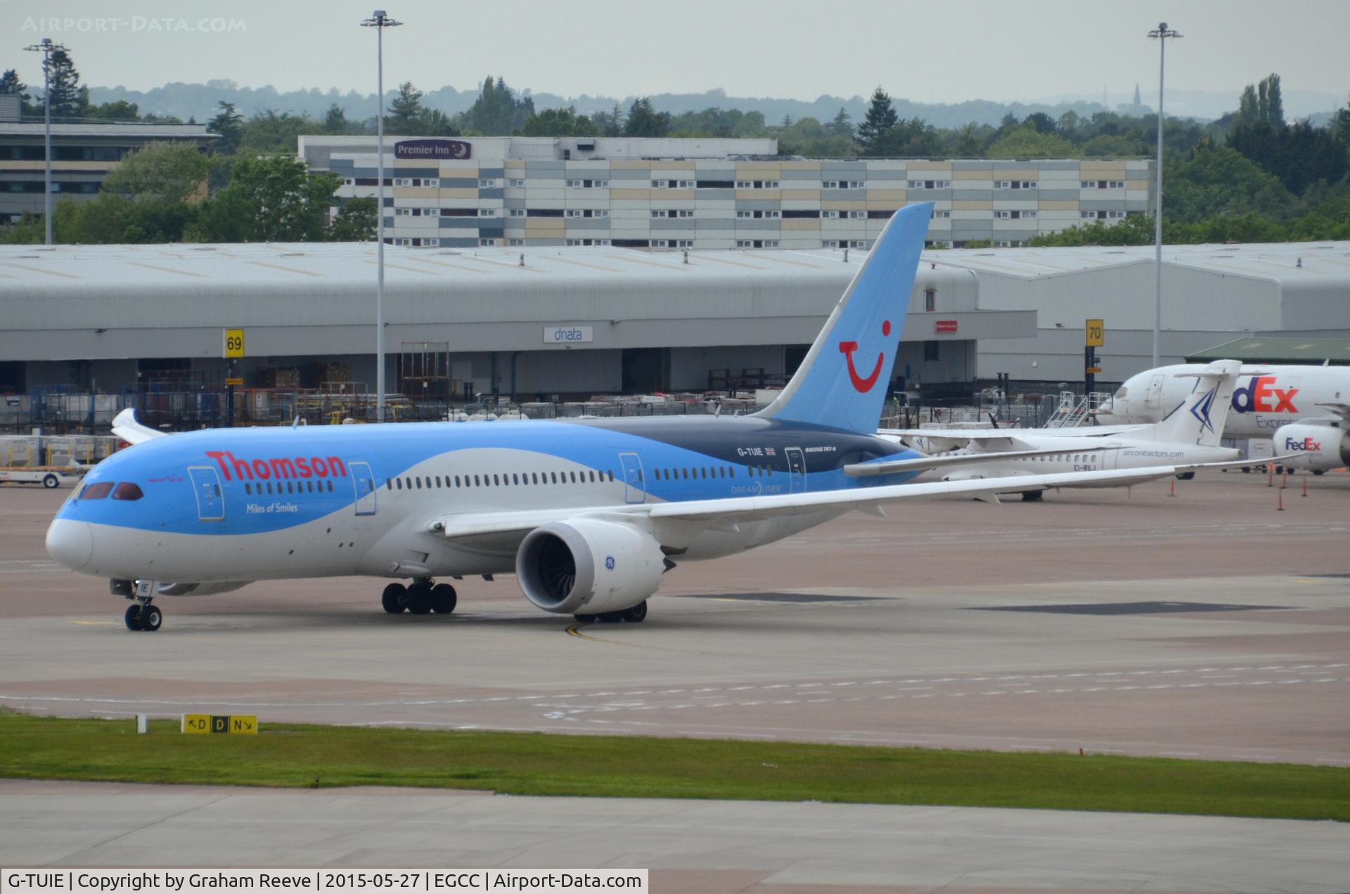G-TUIE, 2014 Boeing 787-8 Dreamliner C/N 37227, Departing from Manchester.