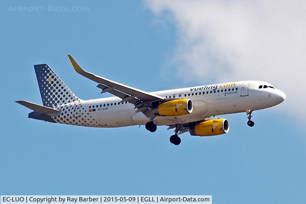 EC-LUO, 2013 Airbus A320-232 C/N 5530, Airbus A320-214(SL) [5530] (Vueling Airlines) Home~G 09/05/2015