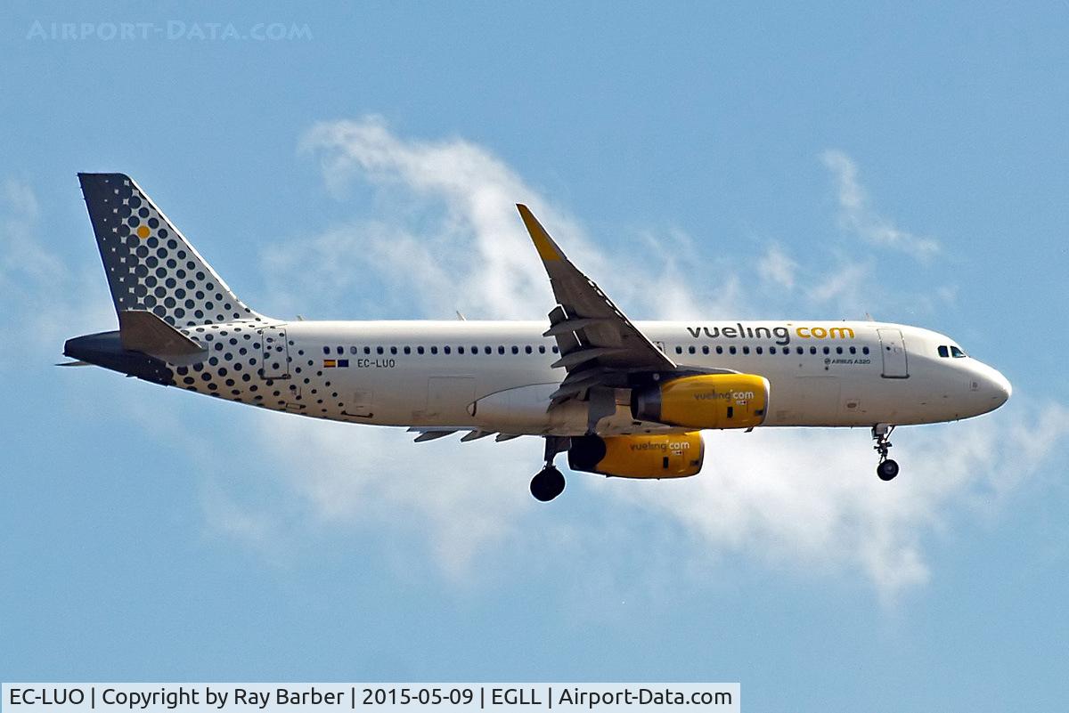 EC-LUO, 2013 Airbus A320-232 C/N 5530, Airbus A320-214(SL) [5530] (Vueling Airlines) Home~G 09/05/2015