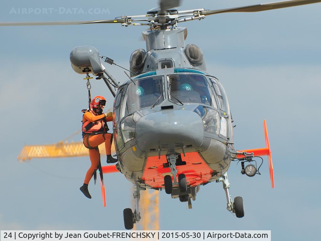 24, Aerospatiale AS-365N Dauphin 2 C/N 6024, FRENCH NAVY training at Bordeaux center