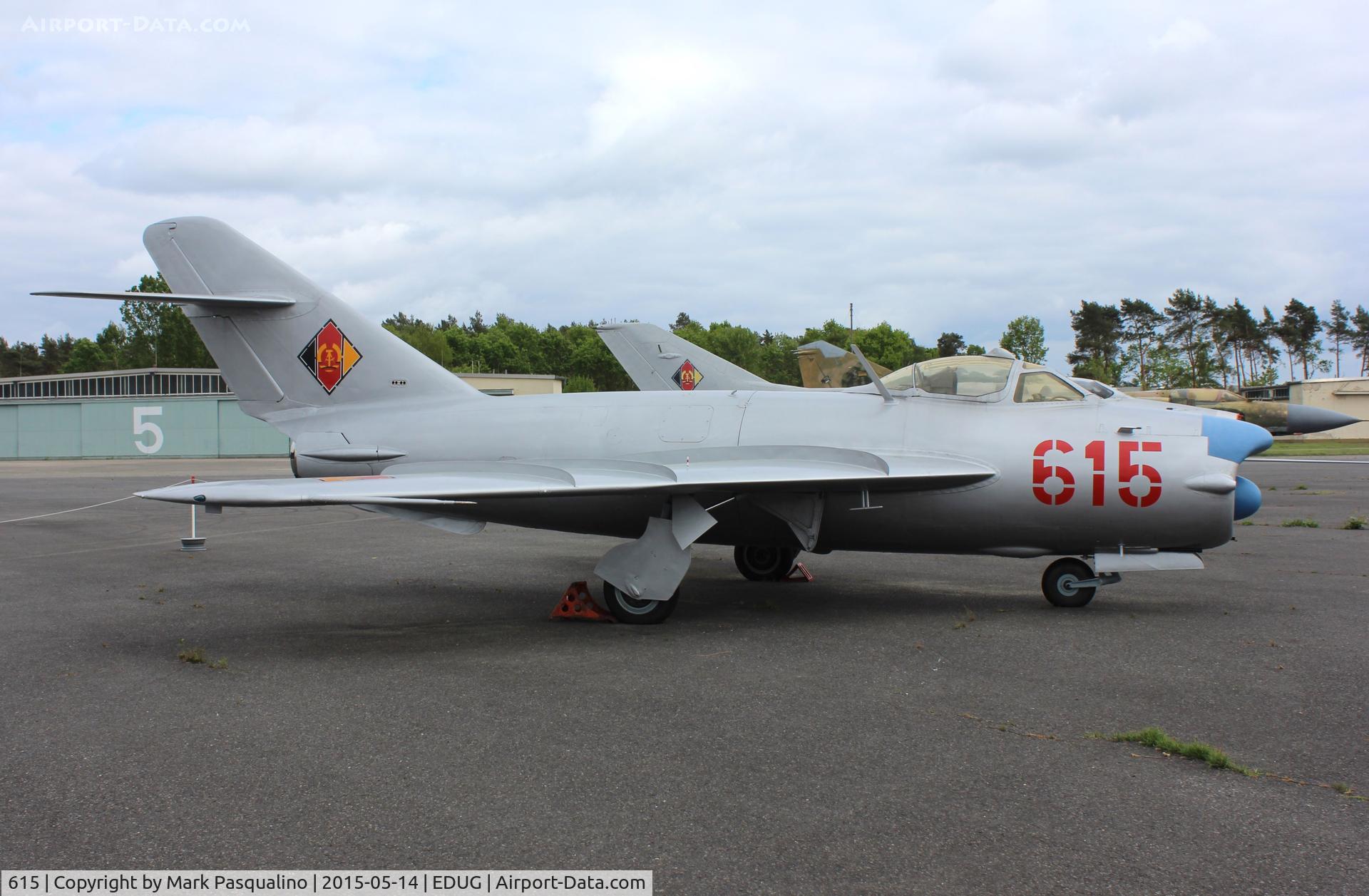 615, PZL-Mielec Lim-5P C/N 1D0208, PZL-Mielec Lim-5P