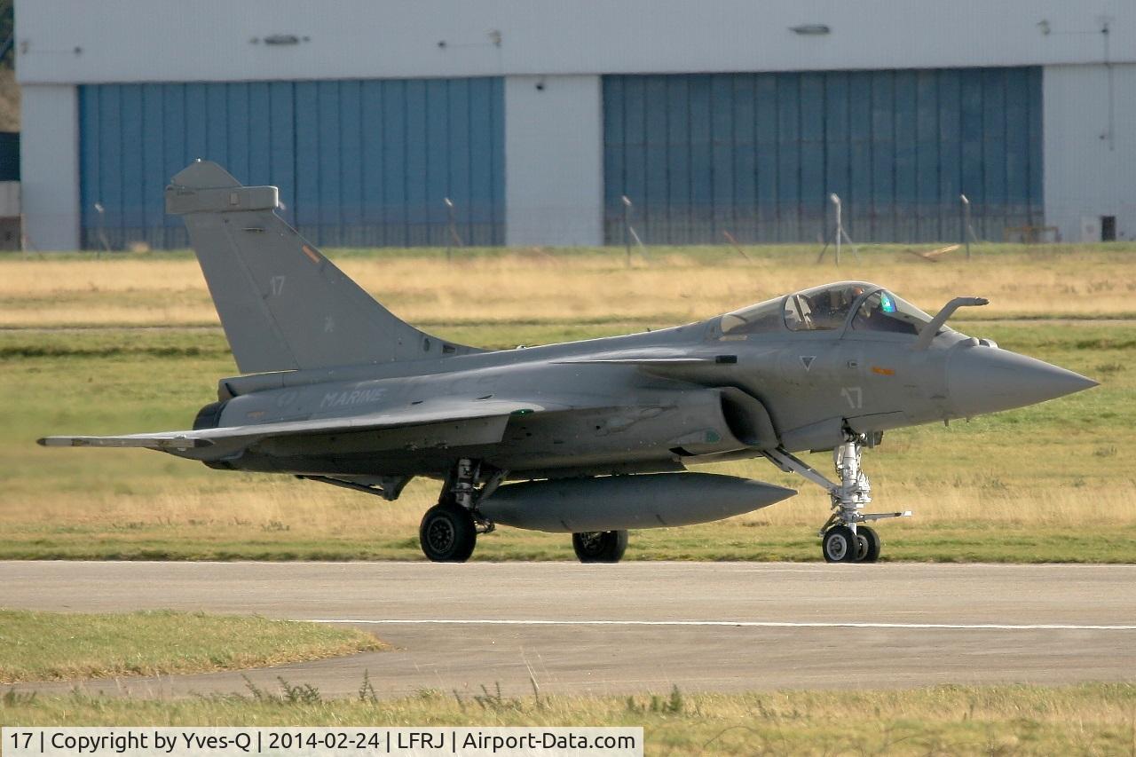 17, Dassault Rafale M C/N 17, French Naval Aviation Dassault Rafale M, Taxiing after landing rwy 26, Landivisiau Naval Air Base (LFRJ)