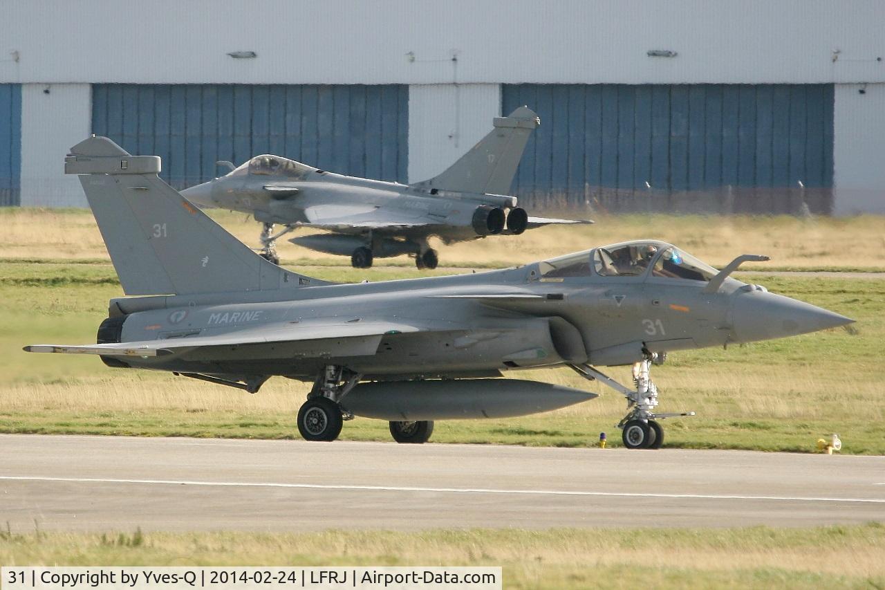 31, Dassault Rafale M C/N 31, French Naval Aviation Dassault Rafale M, Taxiing after landing rwy 26, Landivisiau Naval Air Base (LFRJ)