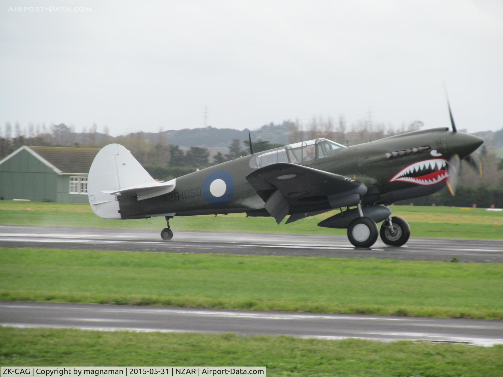 ZK-CAG, 1943 Curtiss P-40N Warhawk C/N 28492, landing after display
