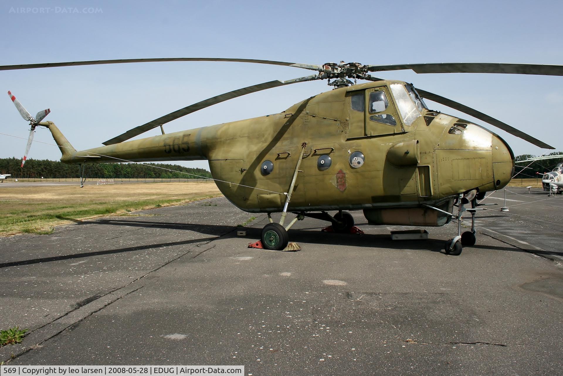 569, 1963 Mil Mi-4A Hound C/N 13146, Berlin Gatow 28.5.08 with Fake s/n on R/H 