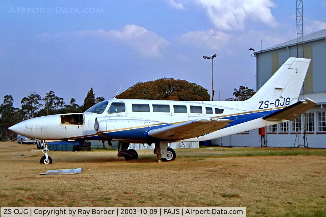 ZS-OJG, 1977 Cessna 404 Titan C/N 404-0063, Cessna 404 Titan II [404-0063] Johannesburg Int~ZS 09/10/2003
