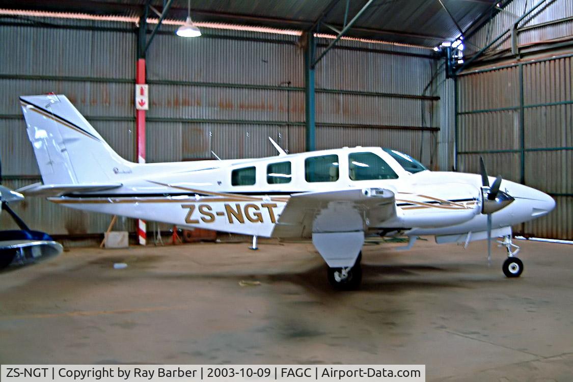 ZS-NGT, Beech 58 Baron C/N TH1266, Beech 58 Baron [TH-1266] Grand Central~ZS 09/10/2003