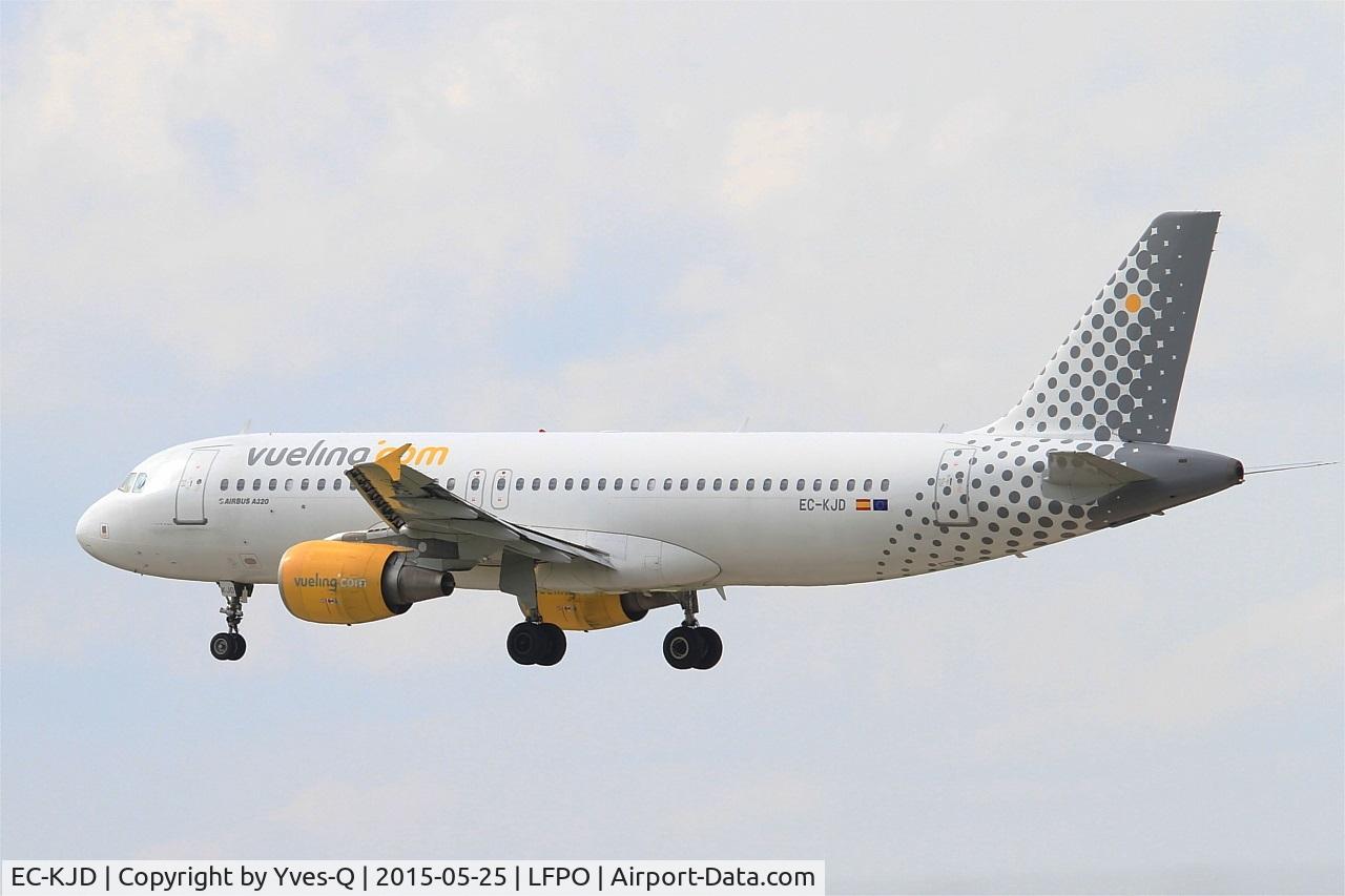 EC-KJD, 2007 Airbus A320-216 C/N 3237, Airbus A320-216, Short approach Rwy 26, Paris-Orly Airport (LFPO-ORY)