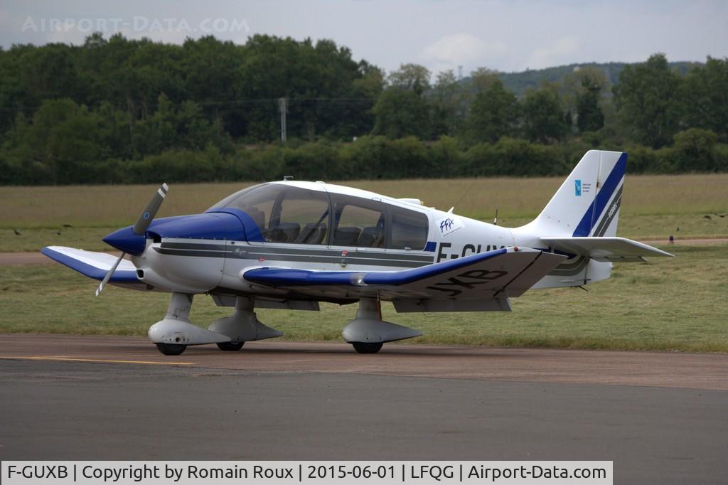 F-GUXB, Robin DR-400-160 Chevalier C/N 2468, Parked
