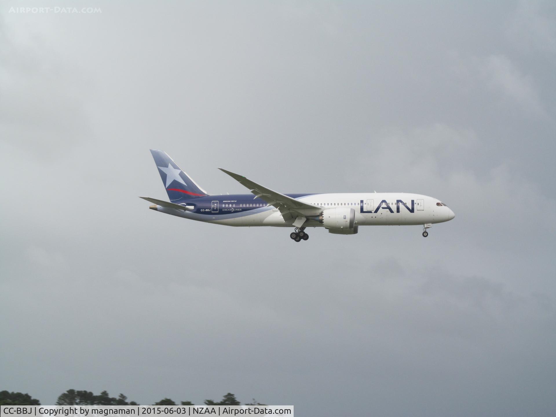 CC-BBJ, 2014 Boeing 787-8 Dreamliner C/N 42225, landing at AKL today