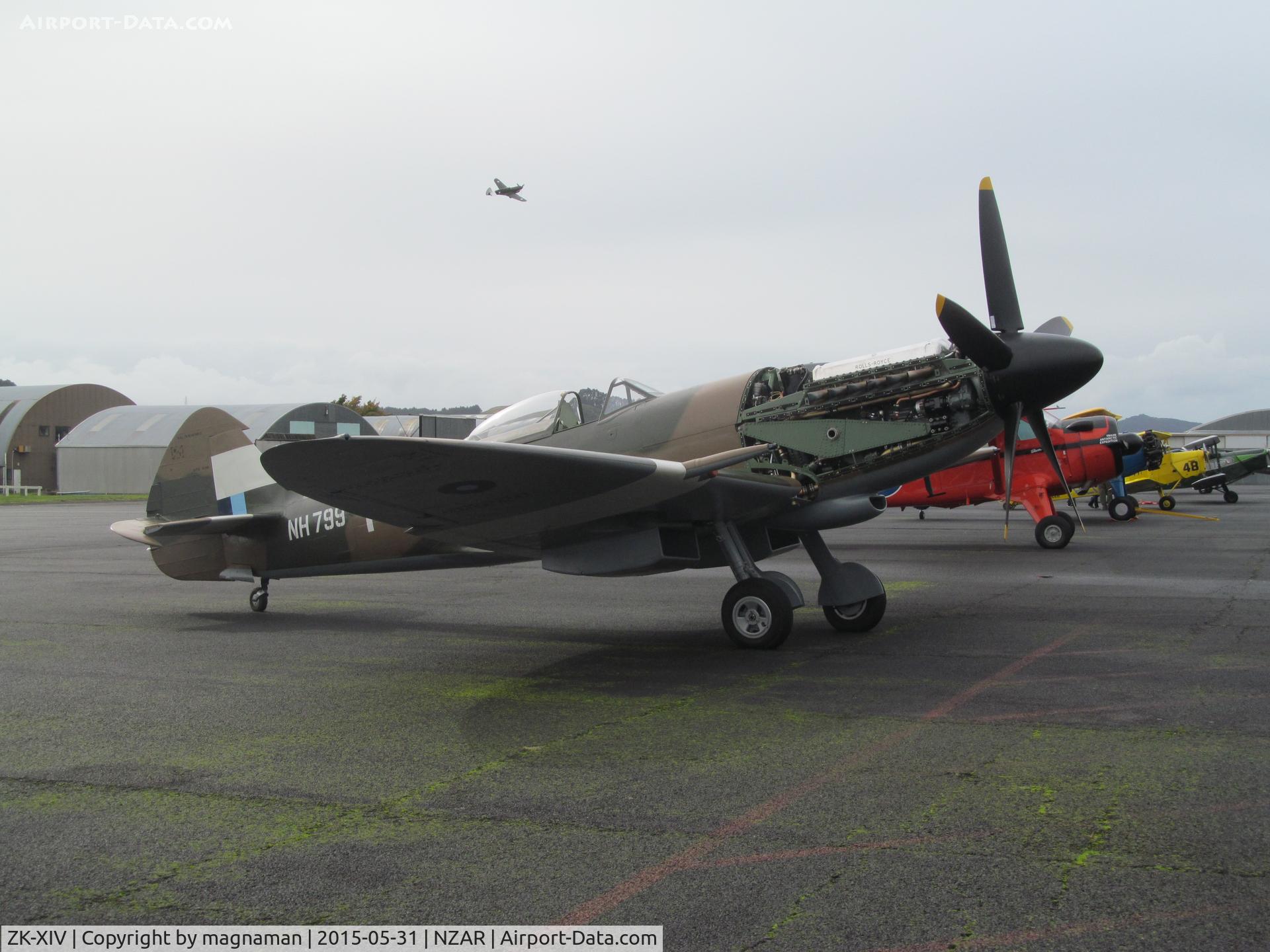 ZK-XIV, 1945 Supermarine 379 Spitfire FR.XIV C/N 6S/648269, at open day - now also wearing code NH799