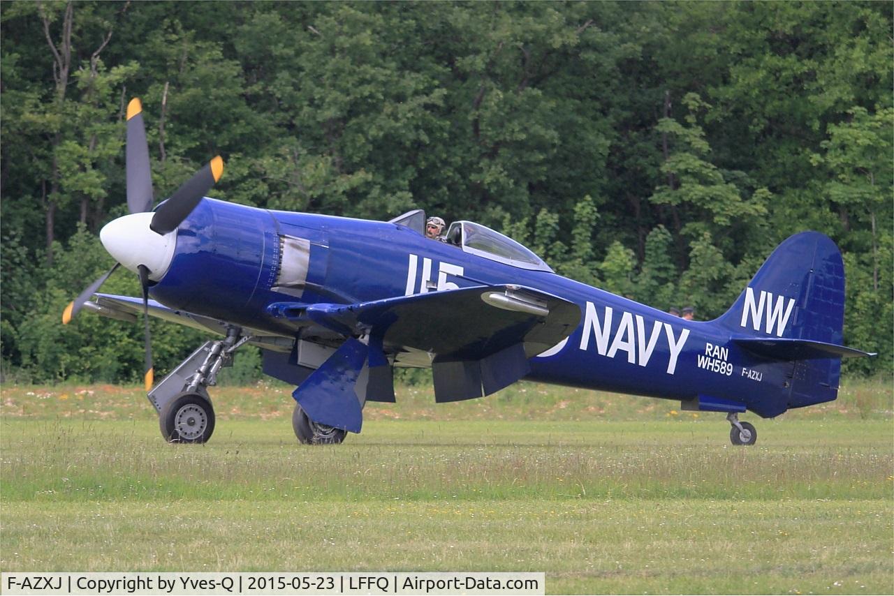 F-AZXJ, 1949 Hawker Sea Fury FB.11 C/N 37733, Hawker Sea Fury FB.11, Landing rwy 28, La Ferté-Alais airfield (LFFQ) Airshow 2015